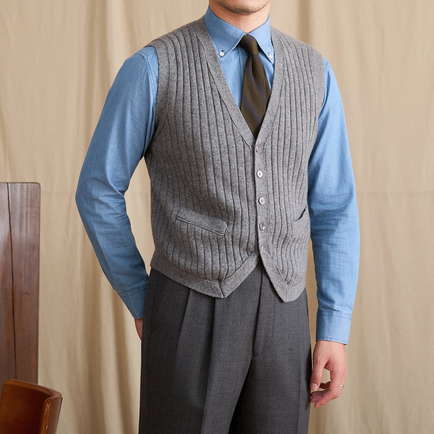 Casual Sleeveless Cropped Wool-blend Knit V-neck Vest